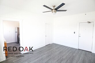 527 W 15th St, Unit 24 in Los Angeles, CA - Building Photo - Building Photo