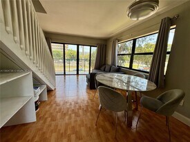 4271 NW 11th St in Miami, FL - Building Photo