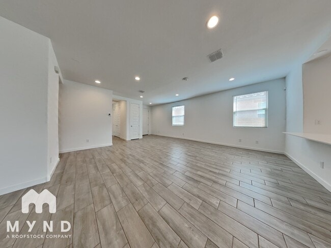 9513 W Turney Ave in Phoenix, AZ - Building Photo - Building Photo