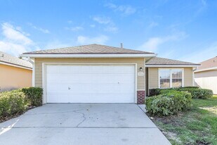 3416 International Village Dr W in Jacksonville, FL - Building Photo