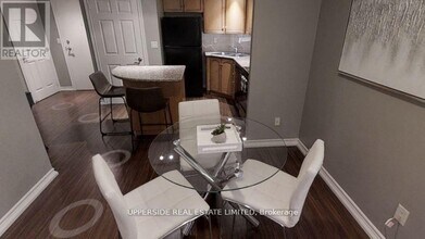 250 Wellington St W in Toronto, ON - Building Photo - Building Photo