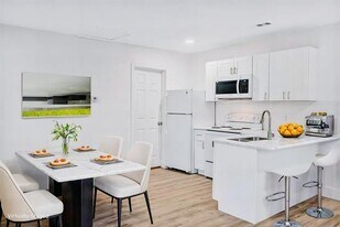 2530 Honeysuckle Ave in Fort Worth, TX - Building Photo