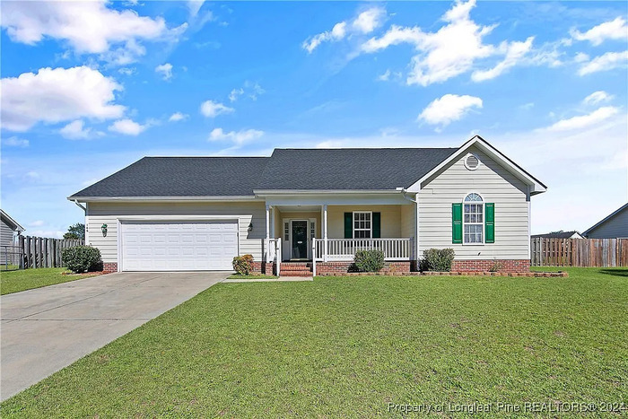 146 Rocky Mountain Dr in Raeford, NC - Building Photo