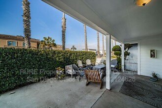 804 N Pacific St in Oceanside, CA - Building Photo - Building Photo