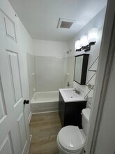 630 Hagerer St, Unit Lower in Racine, WI - Building Photo - Building Photo