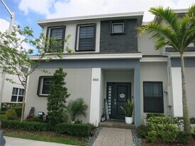 444 NE 1st St in Florida City, FL - Building Photo