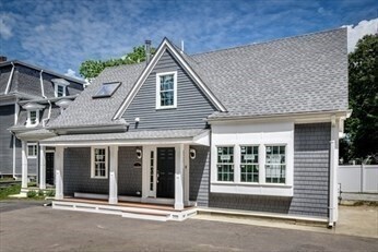 18 Damon St in Wayland, MA - Building Photo
