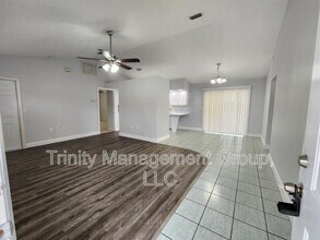 13496 Wilburton St in Spring Hill, FL - Building Photo - Building Photo
