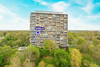 1000 Urlin Ave in Grandview Heights, OH - Building Photo - Building Photo