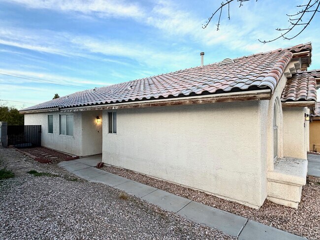 5312 Padua Way in Las Vegas, NV - Building Photo - Building Photo