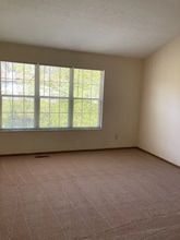 5876 Aqua Bay Dr in Columbus, OH - Foto de edificio - Building Photo