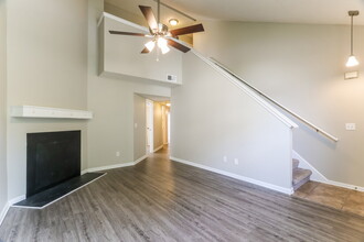 4321 Willowview Blvd in Louisville, KY - Foto de edificio - Building Photo