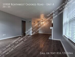 10908 NW Crooked Rd in Kansas City, MO - Building Photo - Building Photo
