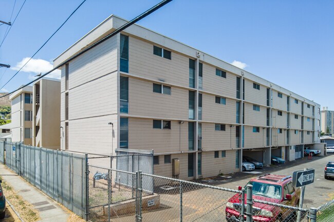 Makamae in Honolulu, HI - Building Photo - Building Photo