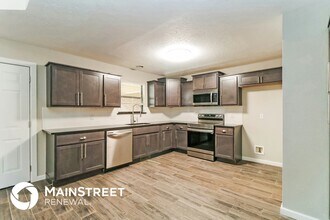 1704 Shannon Dr in Midwest City, OK - Foto de edificio - Building Photo