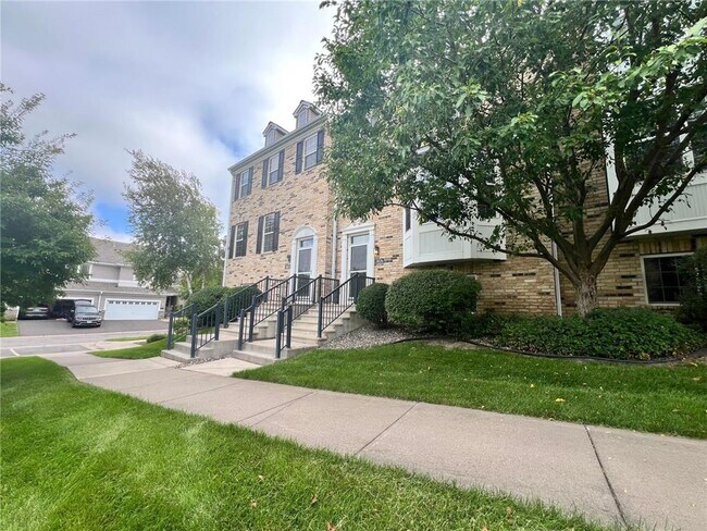 5026 Yuma Ln N in Plymouth, MN - Building Photo - Building Photo