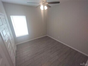 1505 Shavano Dr, Unit 4 in Edinburg, TX - Building Photo - Building Photo