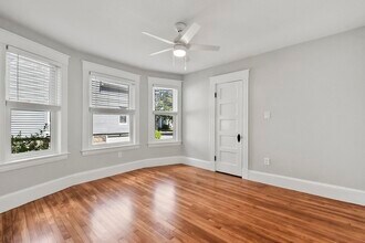 61 Verchild St, Unit 1 in Quincy, MA - Foto de edificio - Building Photo