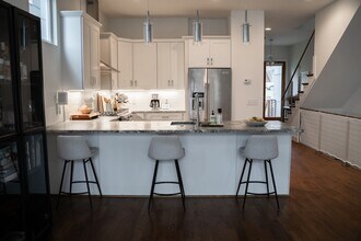 424 36th Ave N in Nashville, TN - Building Photo - Building Photo