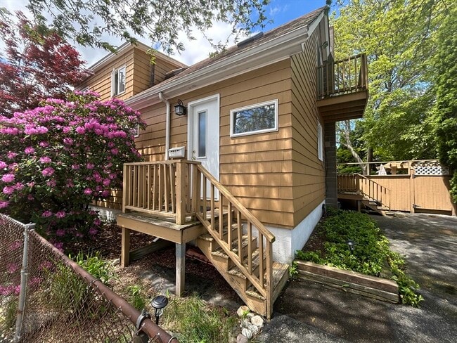property at 370 Main St