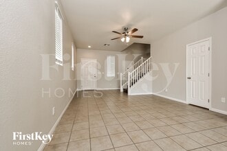 5485 Ovando Way in Las Vegas, NV - Foto de edificio - Building Photo