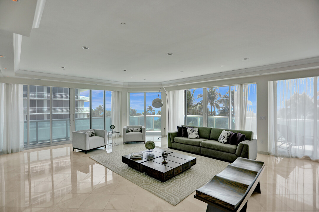 10101 Collins Ave in Bal Harbour, FL - Building Photo