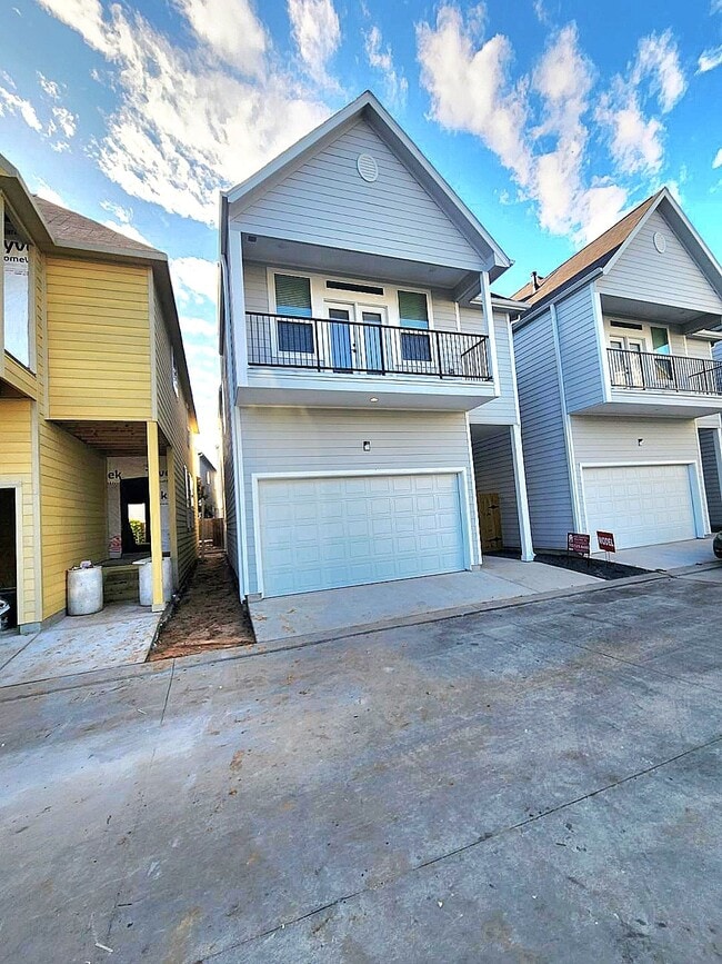 1807 Palmetto Landing Dr