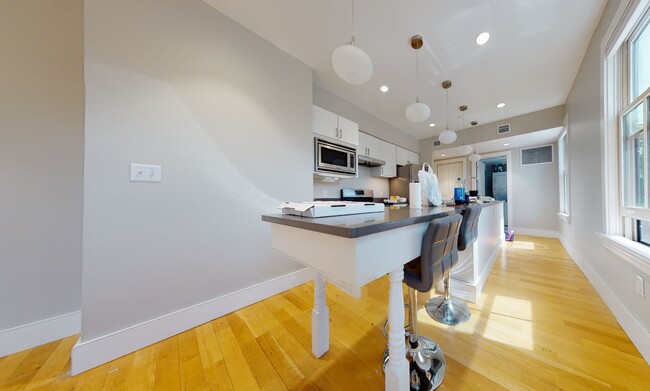 40 Bow St, Unit 1T