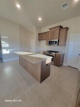 1401 Cedar Crk Ln in Crowley, TX - Building Photo - Building Photo