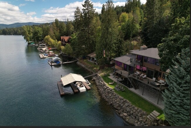 2959 E Hayden Lake Rd in Hayden, ID - Building Photo - Building Photo