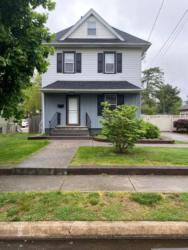 property at 221 Dickinson Rd