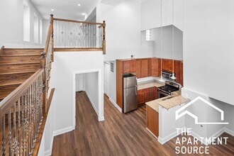 2707 W Augusta Blvd, Unit 1A in Chicago, IL - Building Photo - Building Photo