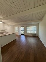 Friendly Hills Villas in Whittier, CA - Building Photo