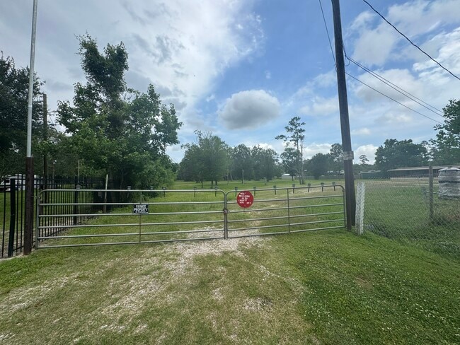 4773 Lord Rd in Crosby, TX - Building Photo - Building Photo