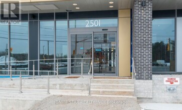 2501-2501 Saw Whet Blvd. in Oakville, ON - Building Photo - Building Photo