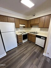 3532 Ivy Commons Dr, Unit 301 in Raleigh, NC - Building Photo - Building Photo