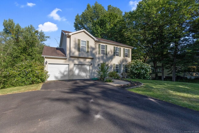 943 Mt Vernon Rd in Southington, CT - Building Photo - Building Photo