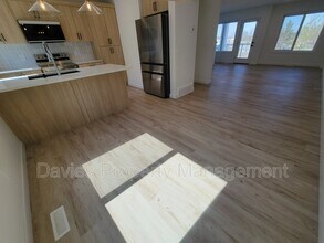 16335-16384 84 St NW in Edmonton, AB - Building Photo - Building Photo