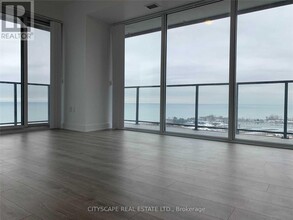 20-2220 Shore Breeze Dr in Toronto, ON - Building Photo - Building Photo