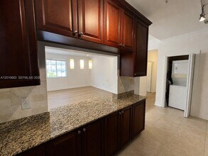 115 Mendoza Ave in Coral Gables, FL - Building Photo - Building Photo