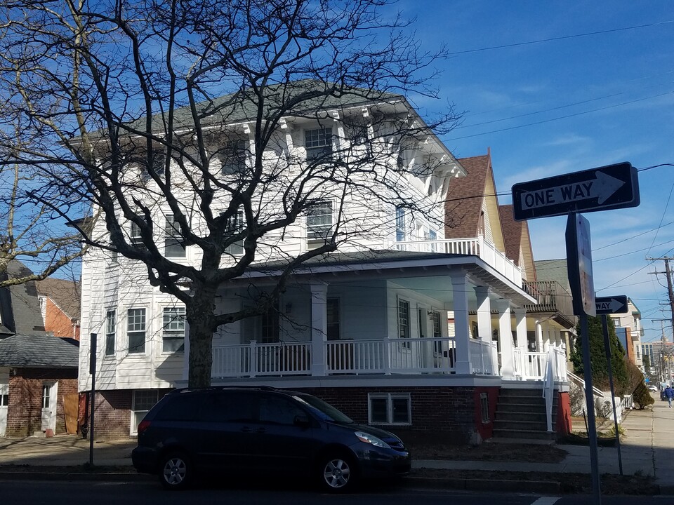 4907 Atlantic Ave, Unit 1 in Ventnor City, NJ - Foto de edificio