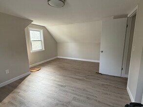 97 Birch St in Southington, CT - Building Photo - Building Photo