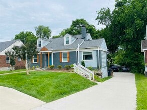 1305 Stratford Ave, Unit #B in Nashville, TN - Building Photo - Building Photo