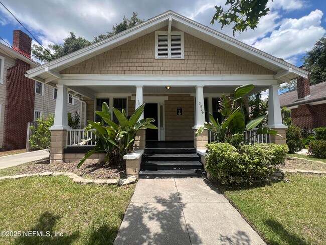 property at 2929 Forbes St