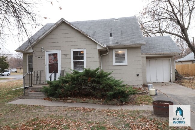 property at 5435 Gladstone St