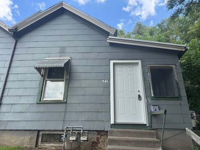 property at 1717 Center St