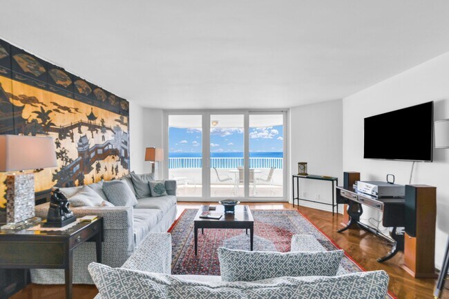 500 S Ocean Blvd in Boca Raton, FL - Building Photo - Building Photo