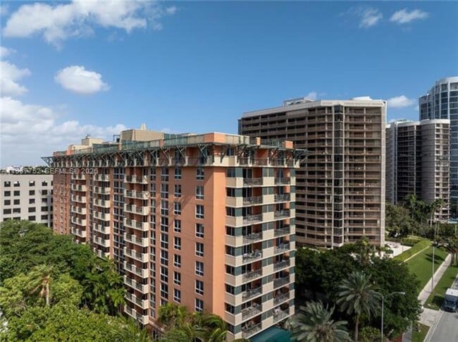 property at 2951 S Bayshore Dr