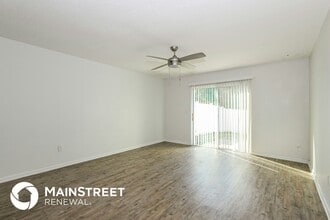 524 Eiseman Wy in Jacksonville, FL - Foto de edificio - Building Photo