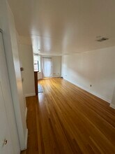 102 Gainsborough St, Unit 406 in Boston, MA - Building Photo - Building Photo